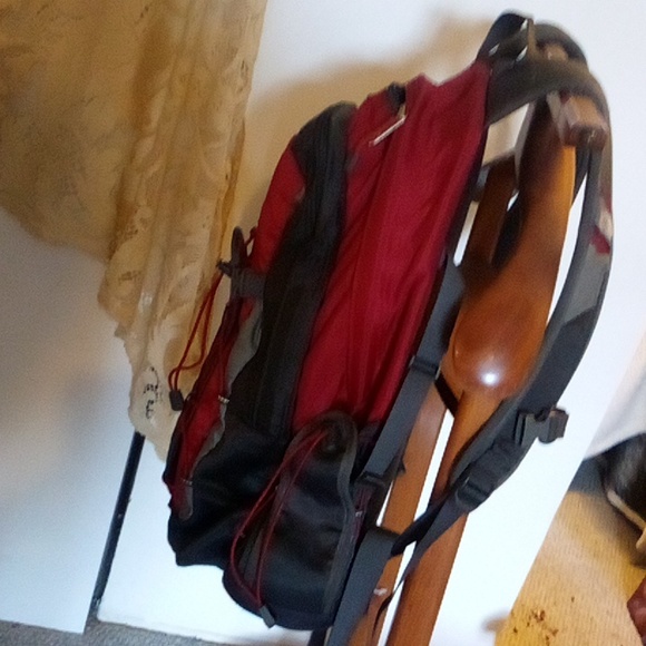 North Face slingshot backpack with webbing & padded back great condition - Picture 4 of 6